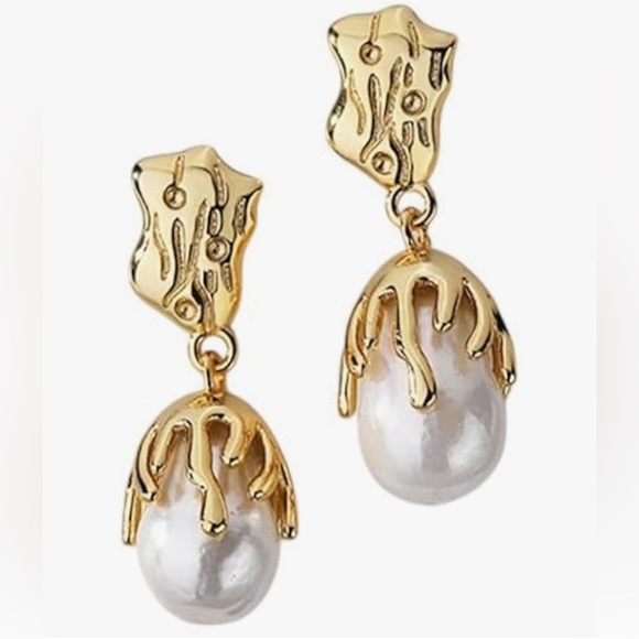 Jewelry - Gold and White Pearl Drop Earrings